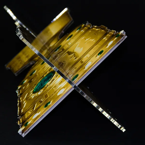 Objektpräsentation hinter farblosem Plexiglas – Galerie-Print Hamburg
