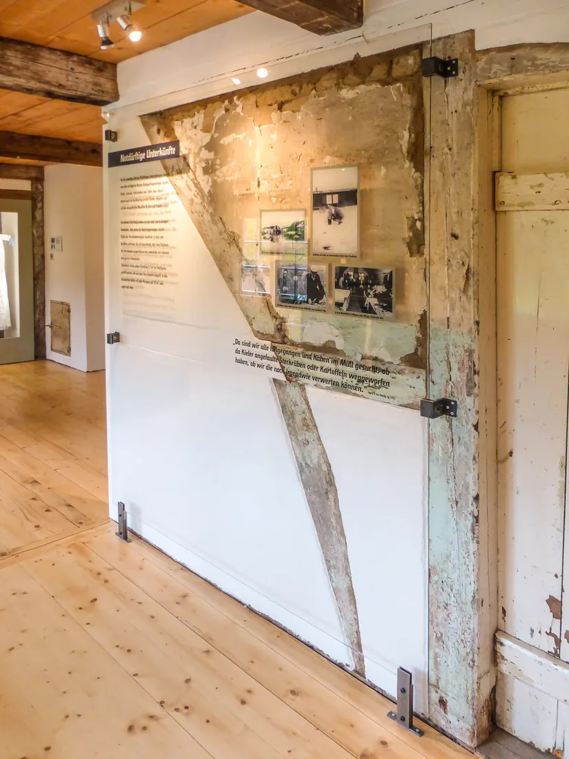 Ausstellung Fremdes Zuhause, UV-Direktdruck auf ESG-Glas und Forex, Direktdruck Hamburg (Foto 6)