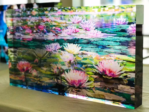 Farbintensiver Galerieprint als Acrylblock – beeindruckender Bilderdruck aus Hamburg